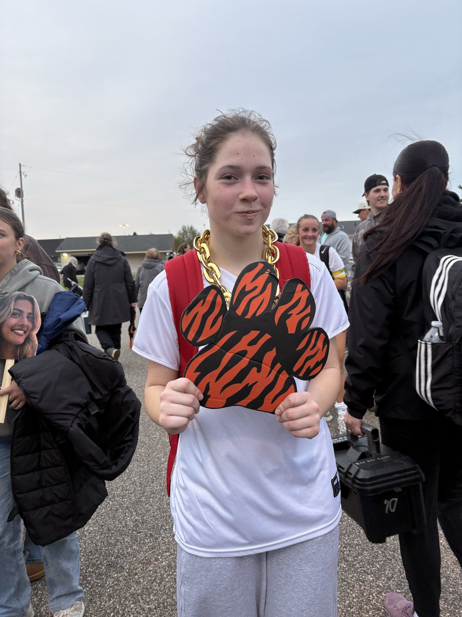 Delaney Jones tweet media