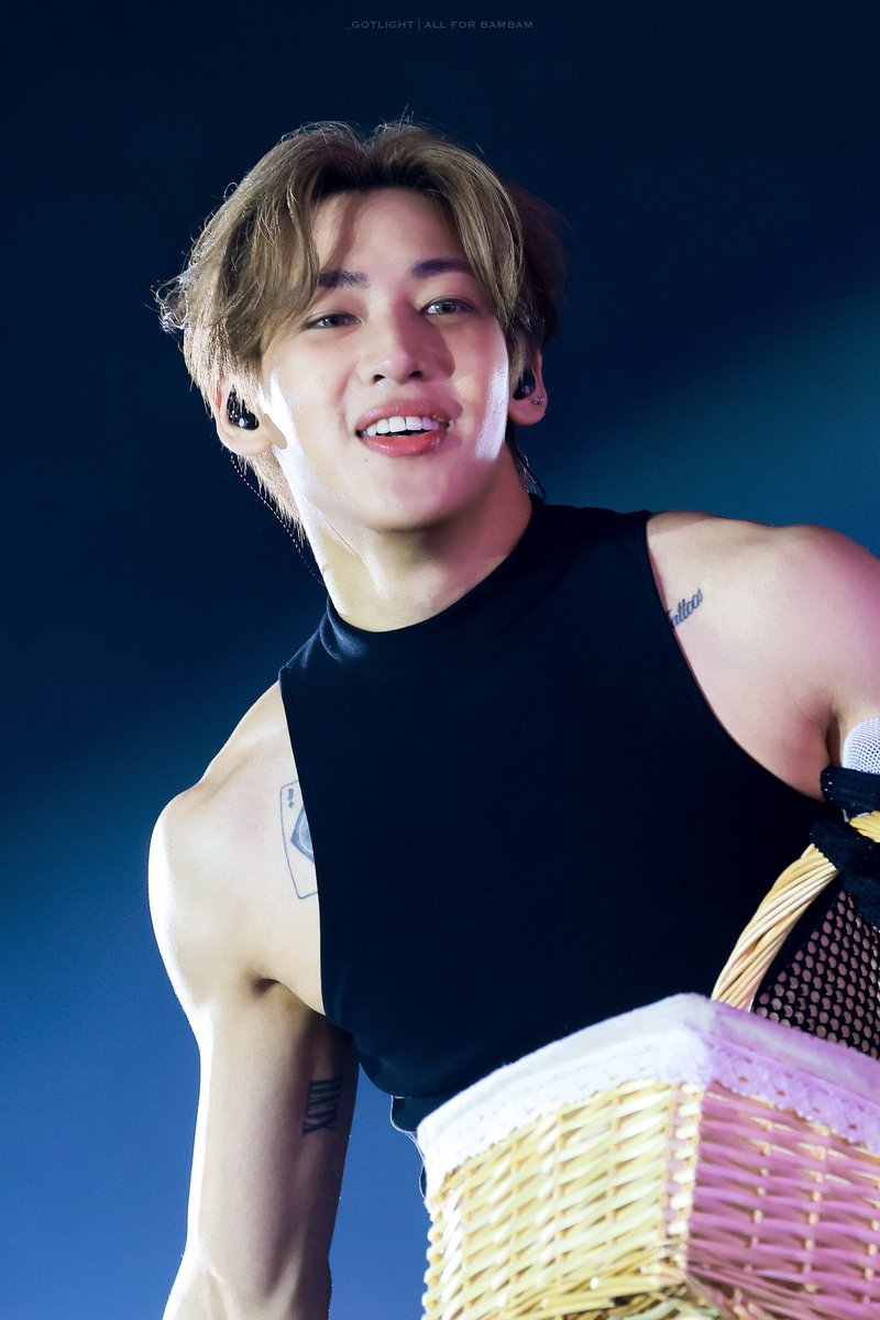 Double_N of BamBam💜 ∋∈ tweet media