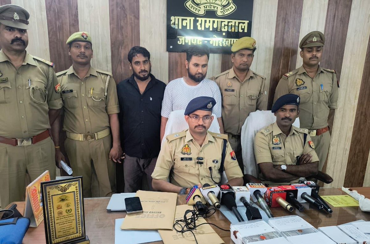 bstvlive's tweet image. गोरखपुर: दो शातिर चोरों को किया गया अरेस्ट

➡अभियुक्त सहजादे और अब्दुल अरेस्ट
➡4 लाख 70 हजार नगदी भी  बरामद
➡दोनों पर लगभग 3 दर्जन केस दर्ज हैं
➡रामगढ़ताल थाना क्षेत्र से हुई गिरफ्तारी 

#Gorakhpur #CrimeNews #UttarPradesh @gorakhpurpolice