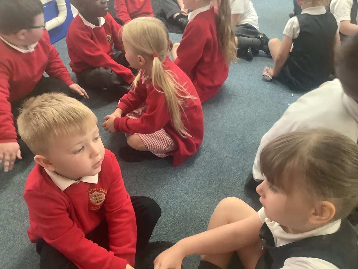 HasReception's tweet photo. We had one minute of thinking time and one minute of talking time to reflect on what is a special place to us! 💭 

Here are some of our ideas 💡 

We know a church ⛪️ is a special place for Christian’s! ❤️
#EYFS #RE  #Specialplaces https://t.co/vcGHTwGMP1