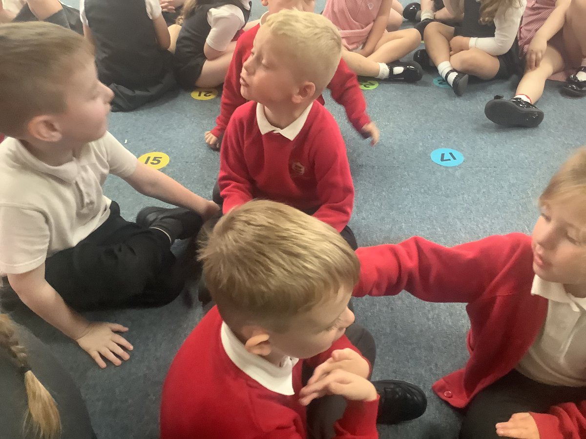 HasReception's tweet photo. We had one minute of thinking time and one minute of talking time to reflect on what is a special place to us! 💭 

Here are some of our ideas 💡 

We know a church ⛪️ is a special place for Christian’s! ❤️
#EYFS #RE  #Specialplaces https://t.co/vcGHTwGMP1