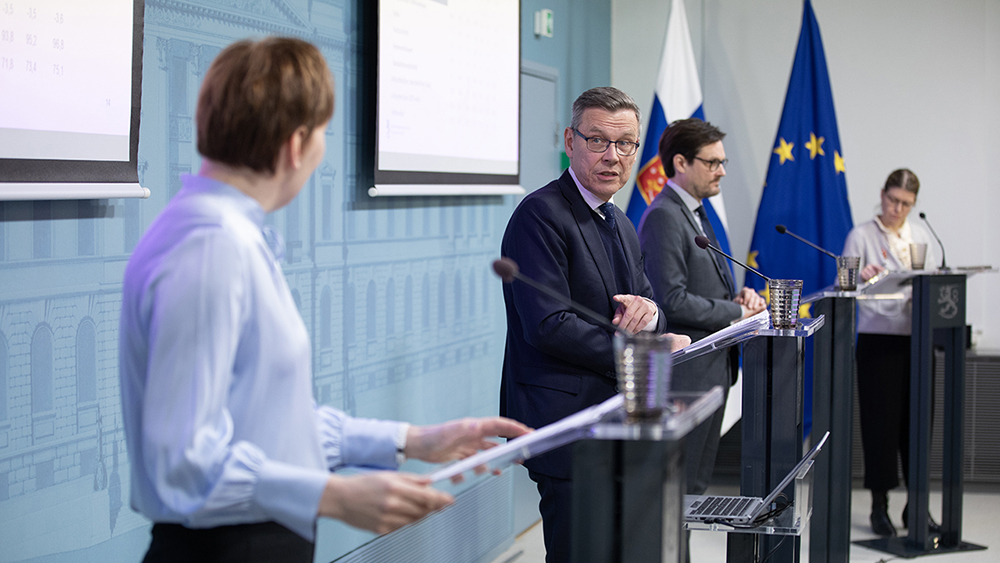 VMuutiset's tweet photo. Miten talous kehittyy tulevina vuosina?

Julkaisemme kevään talousennusteemme torstaina 30. huhtikuuta kello 11.

Seuraa verkkolähetystä: https://t.co/Yqp4Cya1jo

#Talous | #JulkinenTalous https://t.co/MnvZlvOhyQ