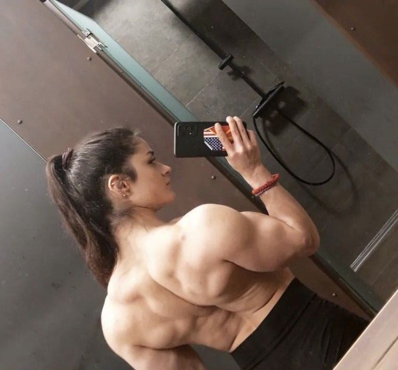 Sayantika tweet media