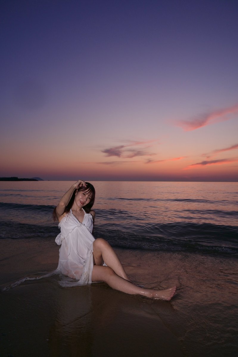 Leo_tannu's tweet image. Is it still too early? 🌊

model＊@s_hoshinoo 

#海
#夕日
#濡れ撮 
#ポートレート
#sunset 
#ocean
#portrait
#portraitjam
#portraitphotography
#memory