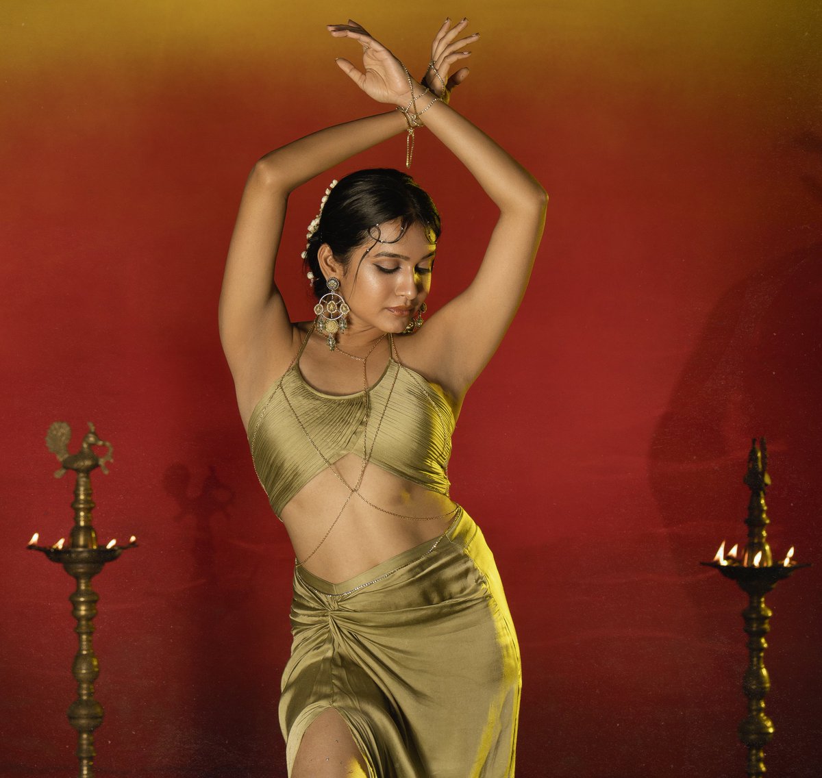 Kollysodaa's tweet photo. Stunning Beauty #SamyukthaViswanathan UHD Stills from #KatchiSera Music Album 🎧🎵🎶

#Samyuktha #SaiAbhyankkar 
#ActressNow #Kollywood #TamilCinema #TamilActress https://t.co/Qb1VQhDL5D