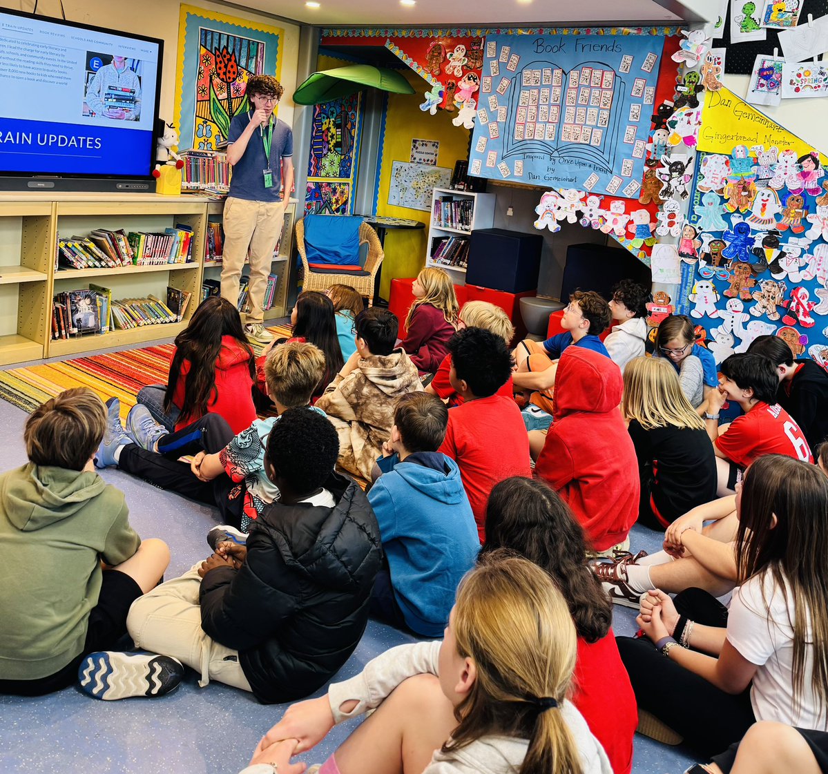 ETrainsWorld's tweet image. Celebrating the power of books during Earth Month with Students in Rome! 🇮🇹🌎📚 

I had the incredible opportunity to visit the American Overseas School of Rome, where I spoke with six amazing classes of elementary school students from all over the world. Together, we celebrated