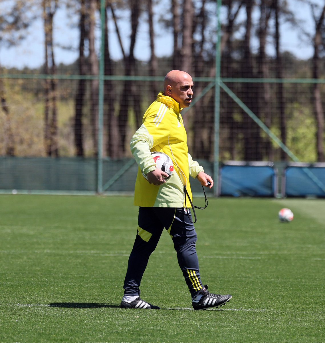 Tek Yol FENER tweet media