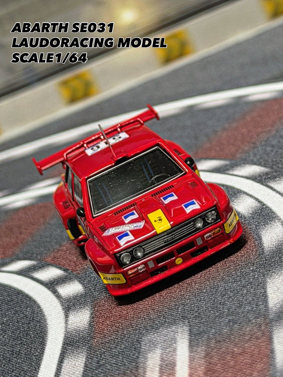 64minicar tweet media