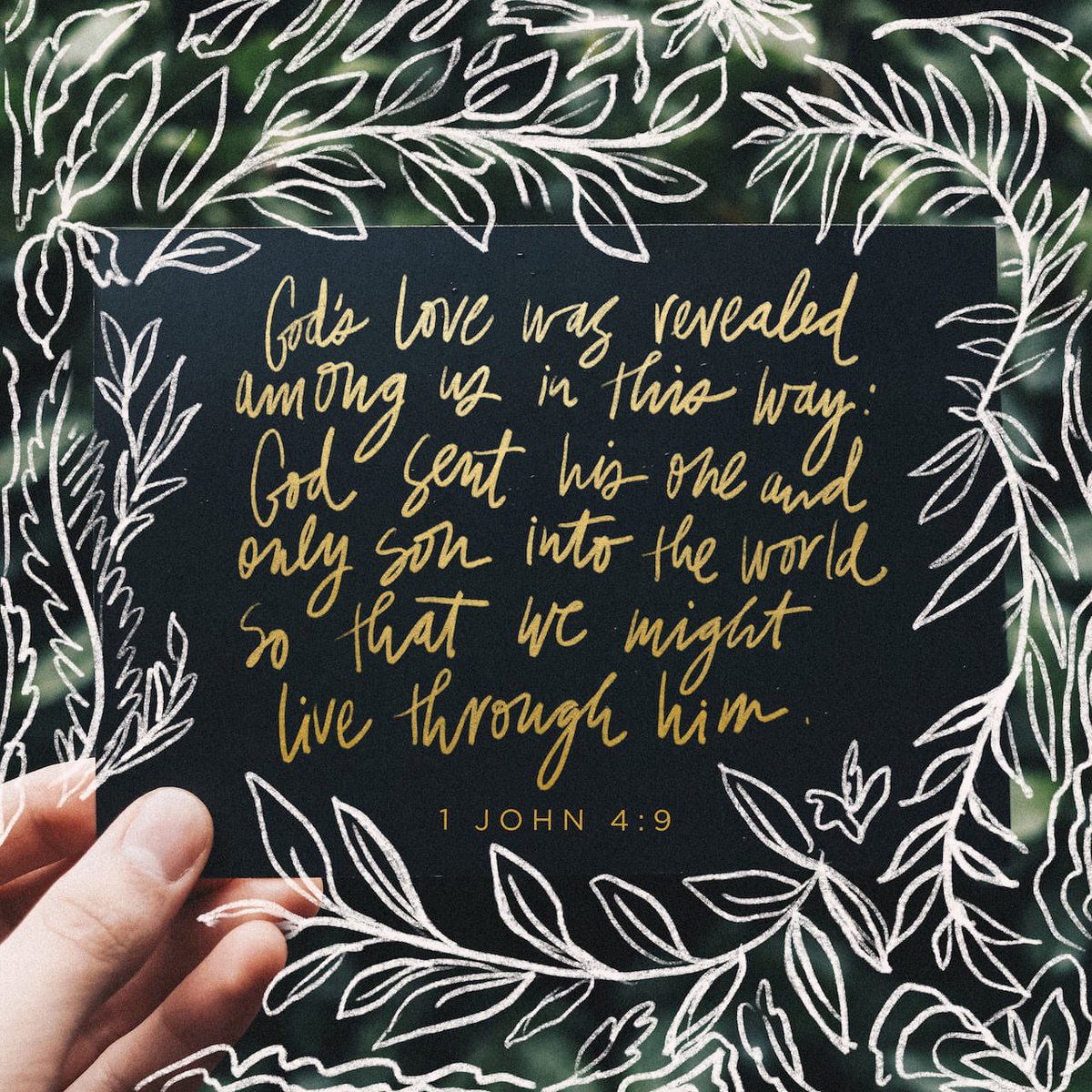 MrsJsClassroom's tweet photo. 1 John 4:9 https://t.co/giAgBS4yZh