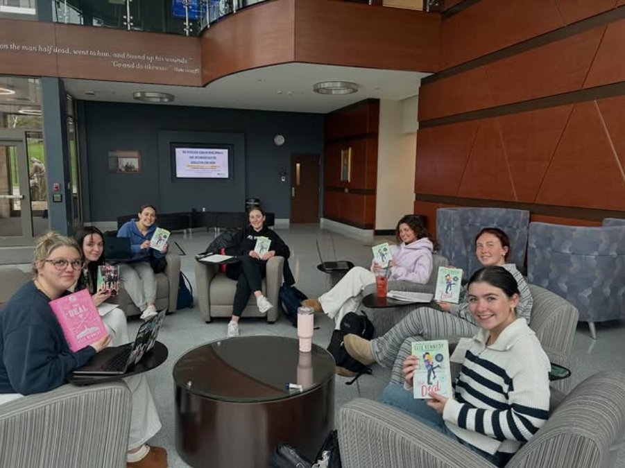 AssumptionDCLAS's tweet photo. Students in Prof. Rachel Ramsey’s women’s studies class held their own book club! https://t.co/Q5xCIeltKY