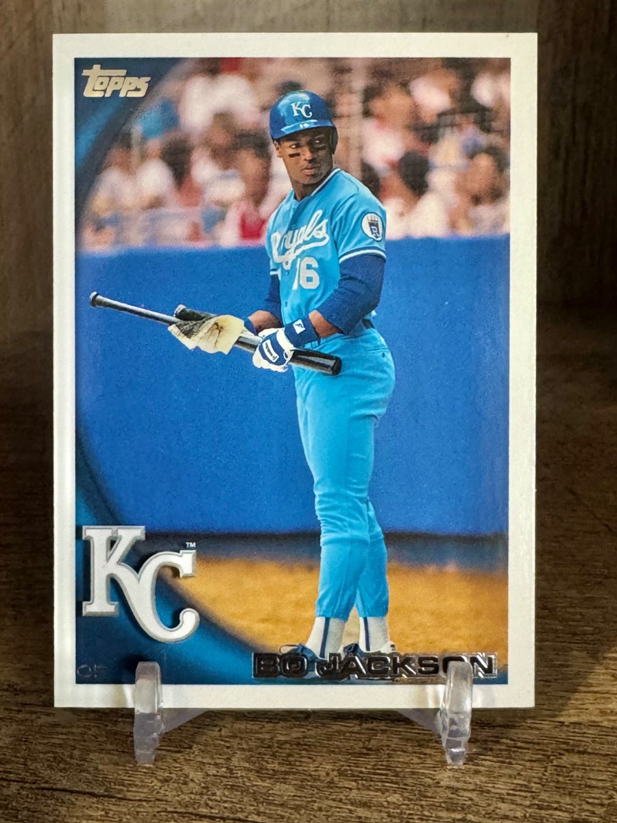 Out_o_wack_chef's tweet photo. Here’s a cool Bo you don’t see very often. Also, not a recycled image. I’m not sure I’ve seen this photo of him on another card before 🤷🏼‍♂️ https://t.co/APDQAIWH81