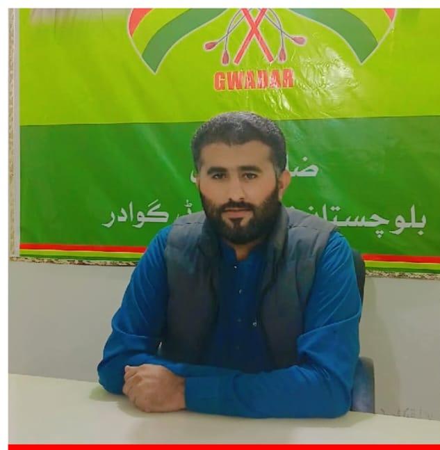 میرے خلاف جاری کی گئی ویڈیو مکمل طور پر جھوٹی اور گمراہ کن ہے، میں اس کی سختی سے تردید کرتا ہوں۔ حقیقت یہ ہے کہ کاکا واحد اور اس کے ساتھیوں نے میرے کزن، جو کہ کونسلر ہیں، پر حملہ کیا۔ میں ذمہ داروں کے خلاف فوری کارروائی کا مطالبہ کرتا ہوں۔ #سچ #انصاف