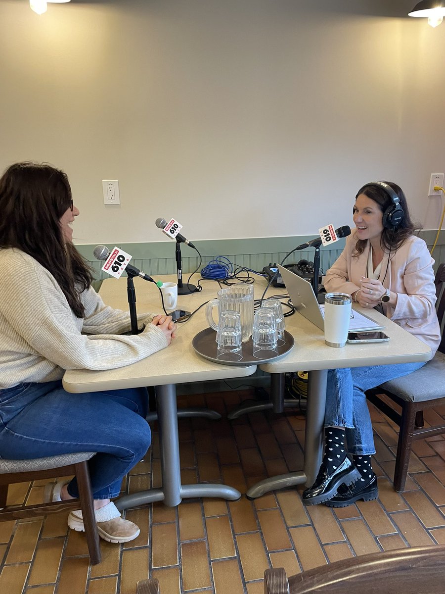 610CKTB's tweet photo. LIVE NOW | Emilia Amaro returns to speak with Steph about being a member of the #LincolnChamberOfCommerce, how the chamber is involved in the community, how businesses can connect with potential clients/customers and the pride of being part of a tight knit community #CKTBLIVE https://t.co/43SXfoMpUL