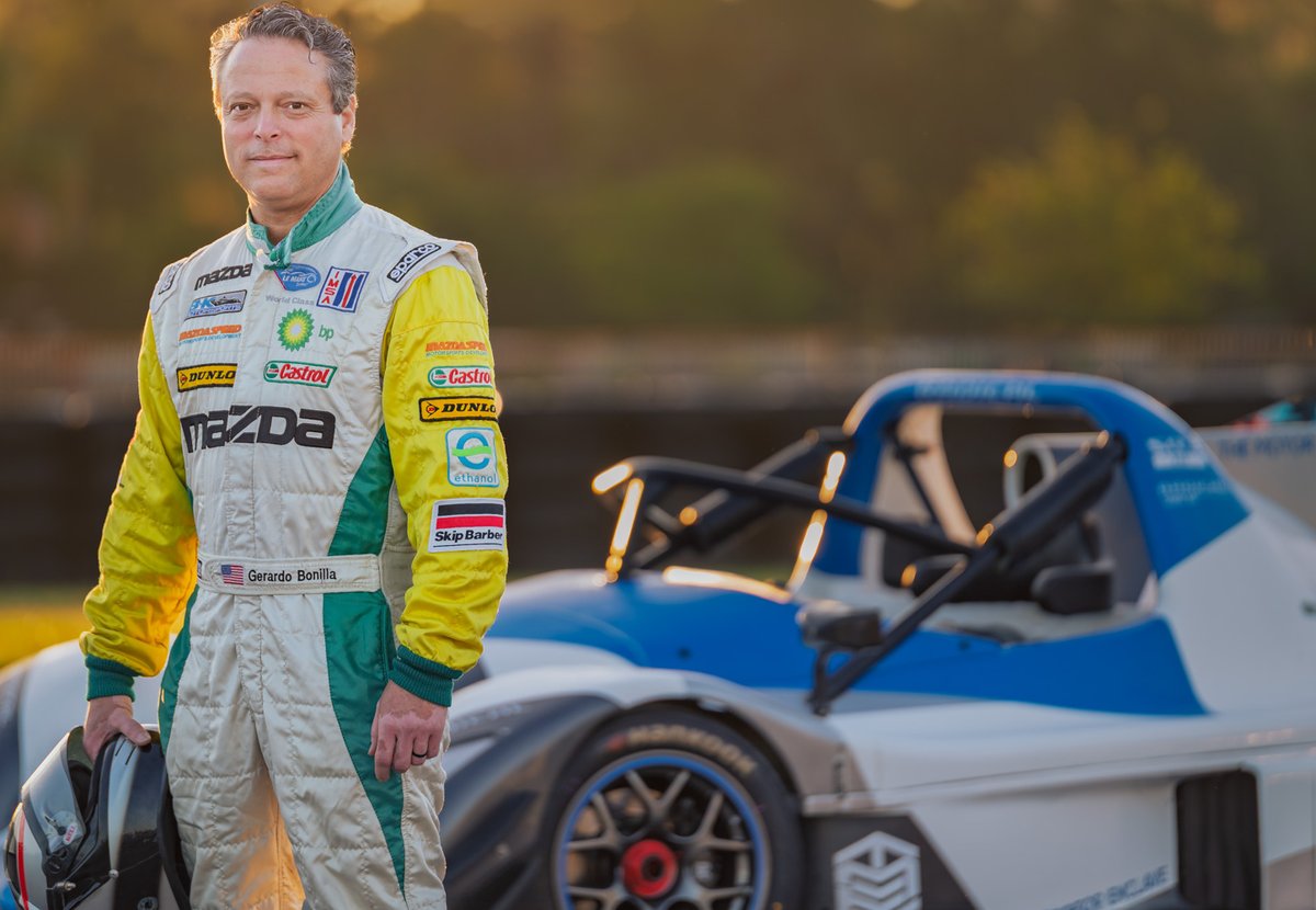 BillCiminelli's tweet image. Recently I attended the @KelbyOne 2026 VIP Summit in Safety Harbor, Fl.  The first event was very early Saturday morning at The Motor Enclave in Tampa. The second photoshoot of the morning was an environmental portrait session in natural light with models.
#porsche #gt3rs #SR3
