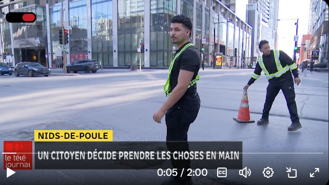LaPiluleBleueQC's tweet photo. «Patcheu du Peuple» : l’ordre des ingénieurs porte plainte pour fausse pratique de la profession et demande le retrait de l'asphalte illégalement posé. https://t.co/vrNcoFaIIF