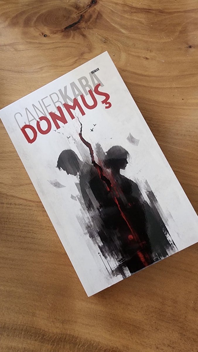 CanerKara_Tayma's tweet photo. İlk romanım…
Bugüne kadar şiirle, şarkıyla, sözle, ne anlattıysam, bir de romanla anlattım. 

Takdir okuyucunun…
Kapak tasarımı için @hakancengiz1634 kardeşime, emeği geçenlere, ısrar edenlere ve sabırla bekleyenlere teşekkürler. 

#donmuş https://t.co/dwITv5lCVP
