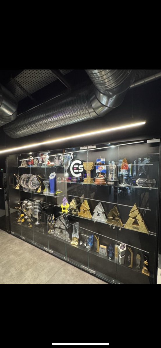 Vita_Cano ⚡️💛🖤⚡️ tweet media