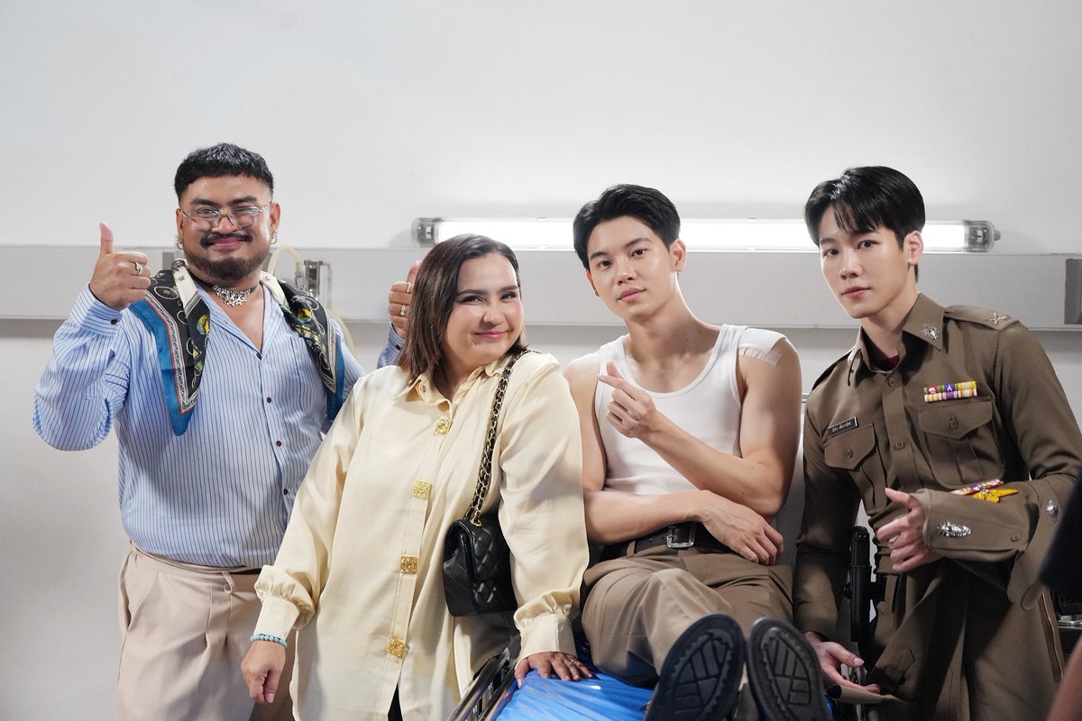 Police in Love Fan Support tweet media