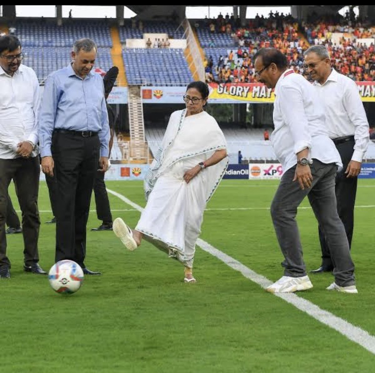 Binny ✋🏻 tweet media