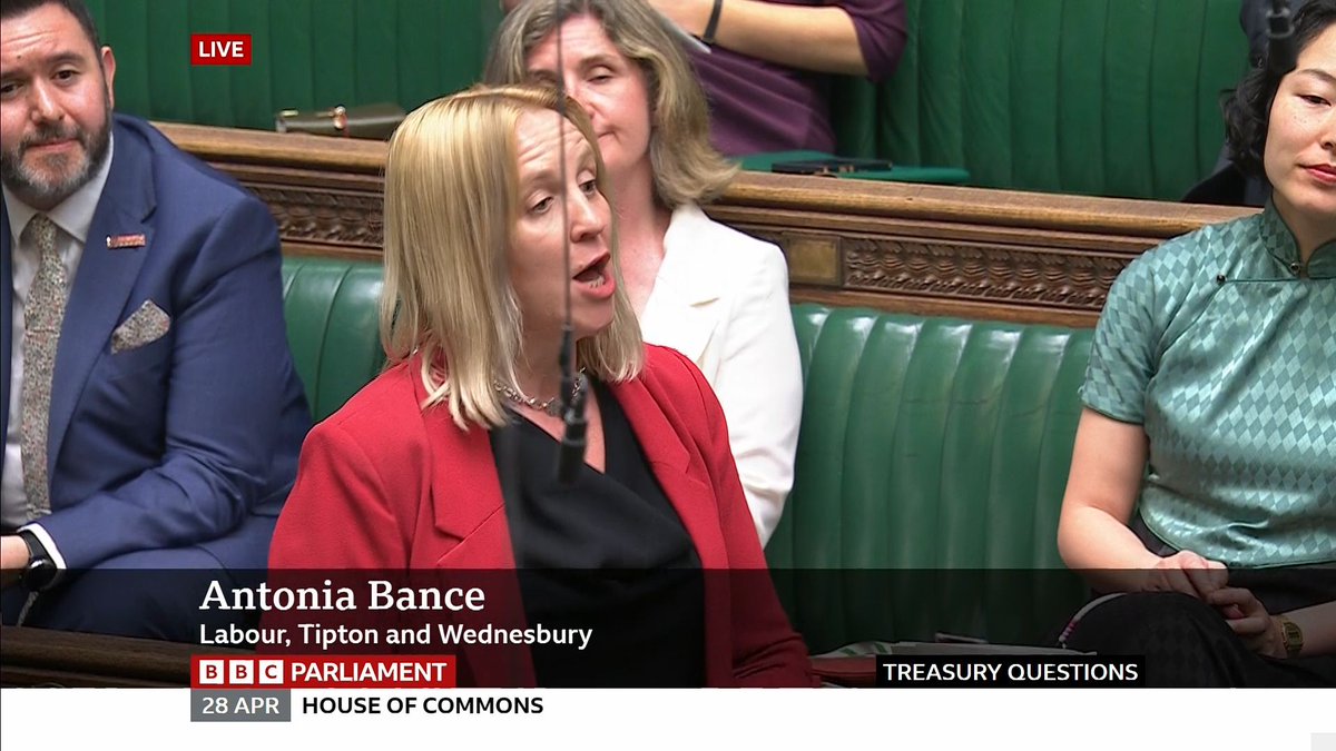liarpoliticianz's tweet image. With the highest taxation ever thanks to crook @RachelReevesMP, we have uneducated idiot @antoniabance (worthless history degree) - never started or run a business in her life, crying about "Trumpflation" .. and what of @UKLabour Paedophile Party's other 2 years? #BBCNews