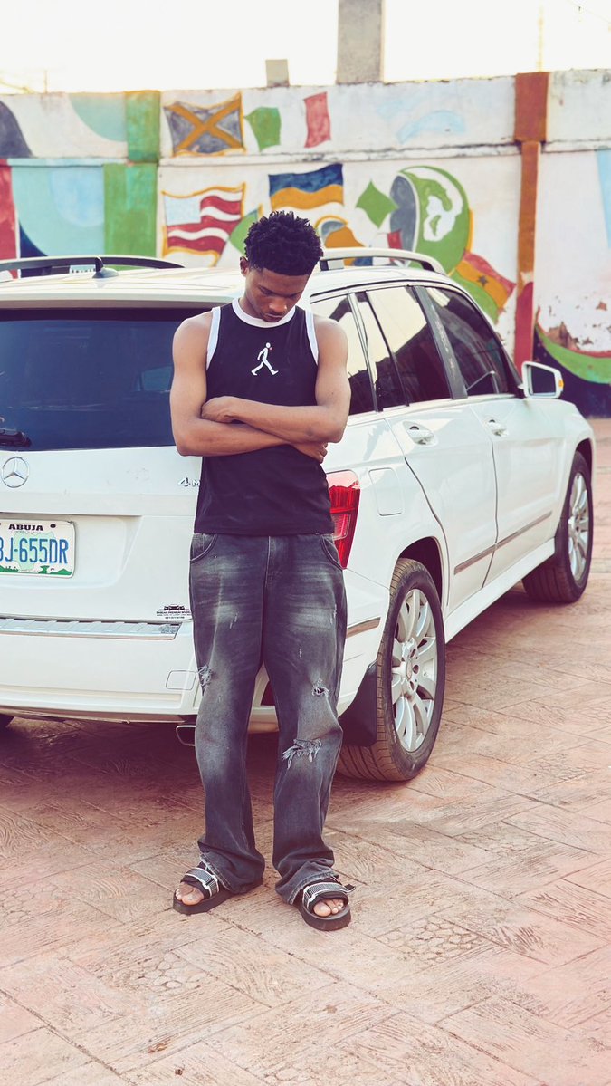 Solo Steppin' tweet media