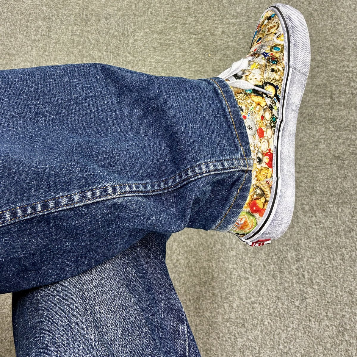 zenmai_sneakers's tweet image. ここ3日履いたスニーカーと妄想AI

明日は休み、たくさん歩こうと思います
目指せ30000歩
#KOTD
#sneakers