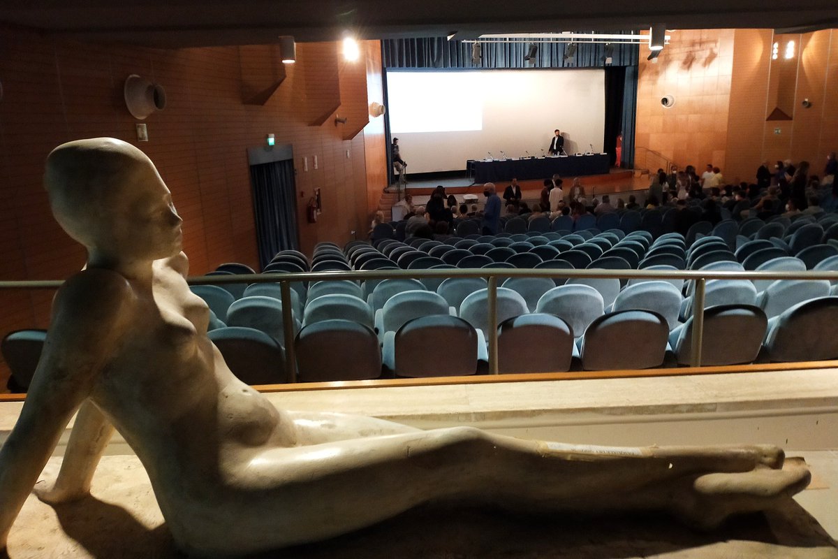 Francesca Fialdini al teatro dei Marsi di #Avezzano per presentare il suo ultimo libro "Come fossi una bambola" sulle dipendenze affettive.
Terre Marsicane
Marsica #Abruzzo Pescara Chieti Teramo L'Aquila Sulmona Lanciano Vasto Giulianova Sora Rieti #Roma
terremarsicane.it/francesca-fial…