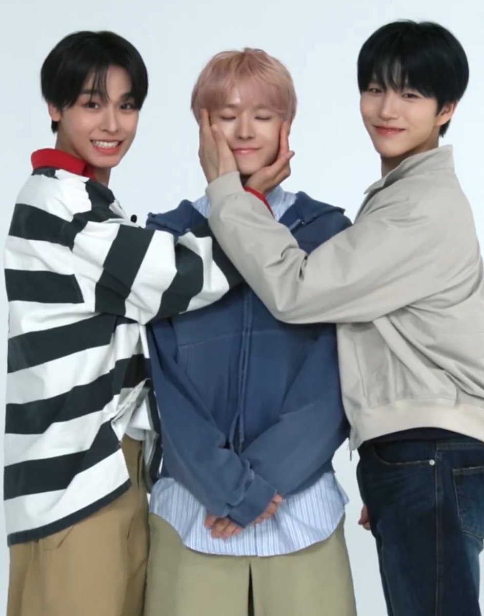 🧸ྀི‎ tweet media