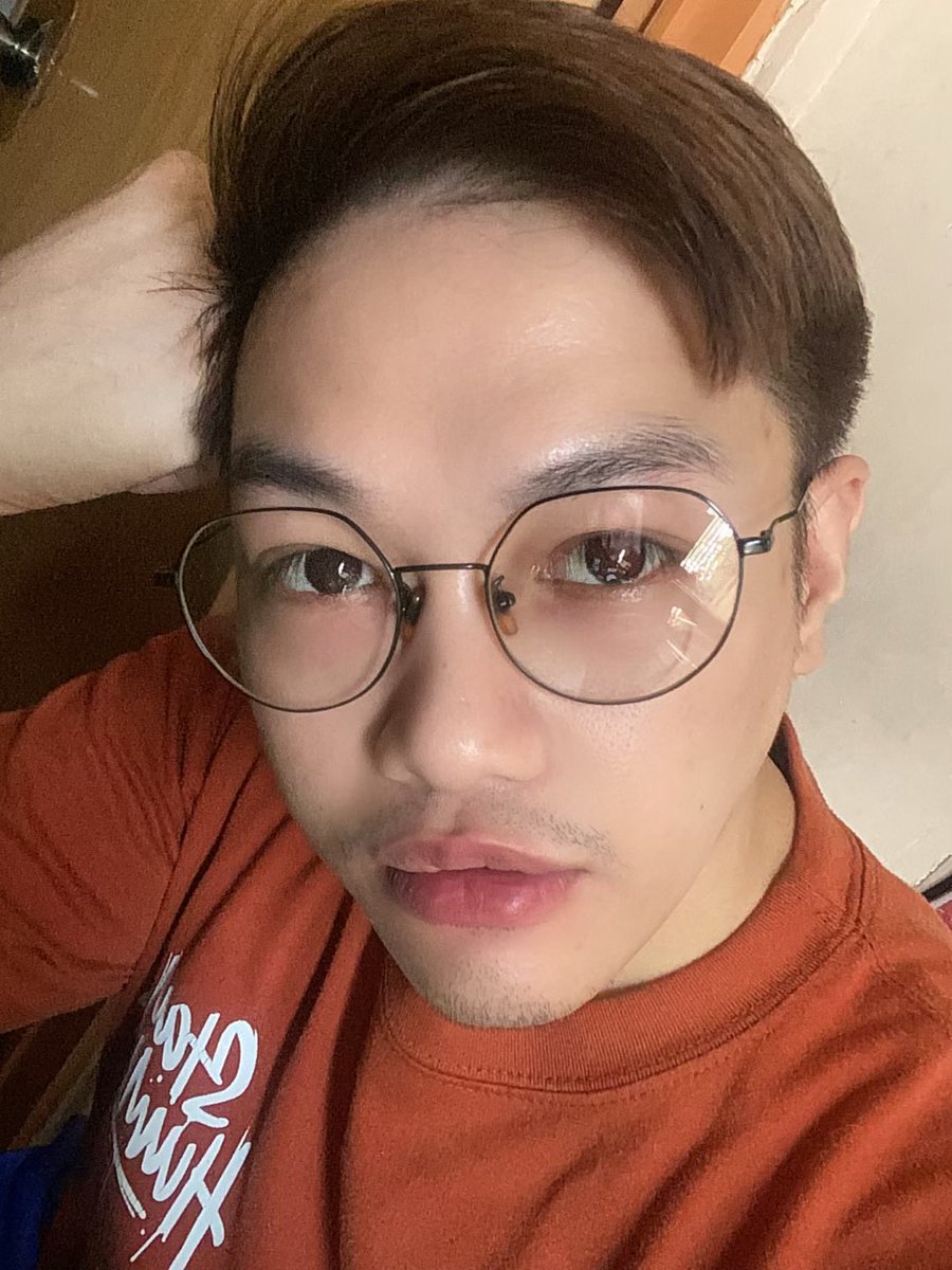 tristanishq's tweet image. Work it out. 🤣😆😂 #pose #asian #pinoy