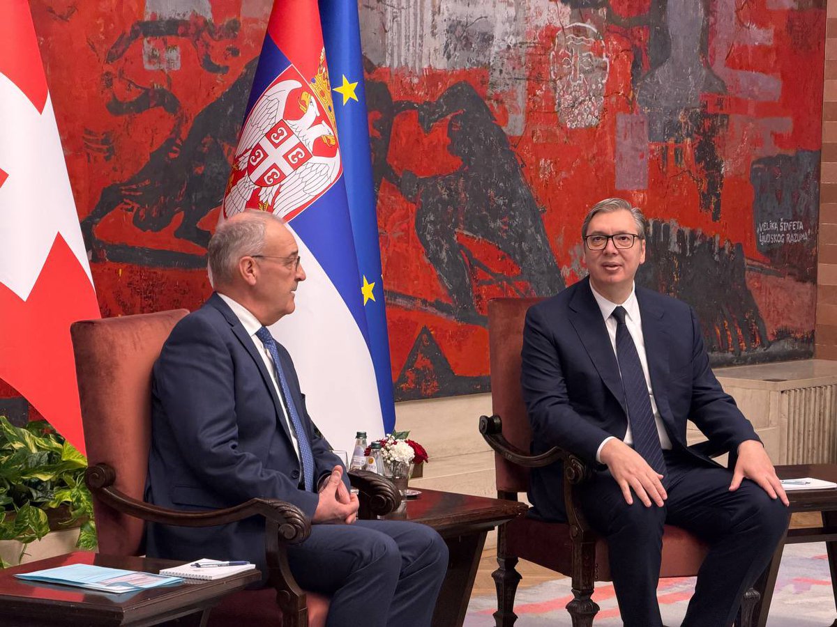 ParmelinG's tweet image. It is a great honour to be welcomed to #Serbia following an invitation to pay a state visit! With President Aleksandar Vučić @avucic, we reaffirmed the strong ties between our countries as we mark 110 years of bilateral relations 🇷🇸🤝🏻🇨🇭.