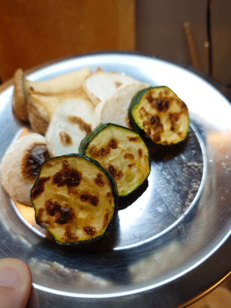 はい、こちらひょうご食材　丸天開発室です　の　室長 tweet media