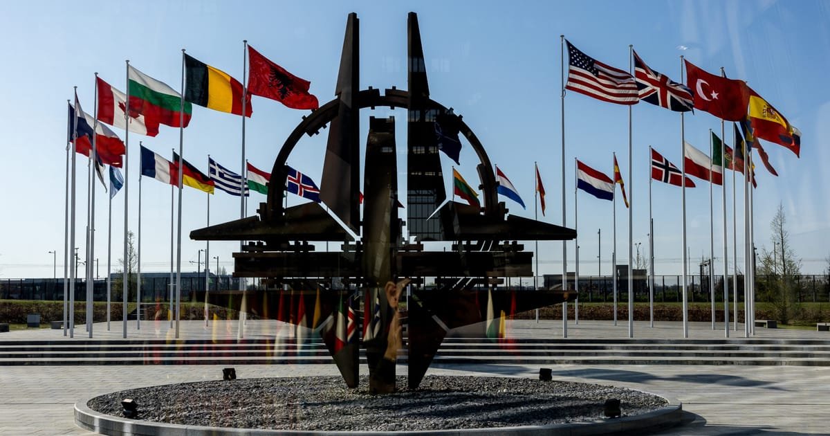 GautamainhP's tweet image. Le conflit en #Iran a montré la réticence de l'#OTAN à se battre avec la #Russie

Les combats en Iran, que les #USA mènent sans la participation #Nato, ont néanmoins révélé les faiblesses de l'Alliance et démontré son manque de préparation à une confrontation militaire