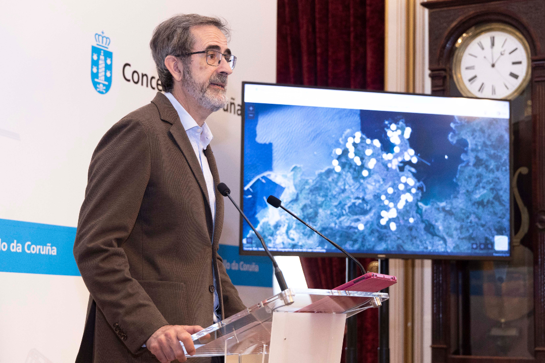 ConcelloCoruna's tweet photo. ☀️ O Concello presenta dous visores interactivos para facilitar lle á cidadanía a observación da eclipse total

👉 O 30 de abril o Sol situarase na mesma posición que terá durante a eclipse, o que permitirá facer probas reais de visibilidade

ℹ️ https://t.co/TDCRcM7nce https://t.co/ZIOILj1qD0