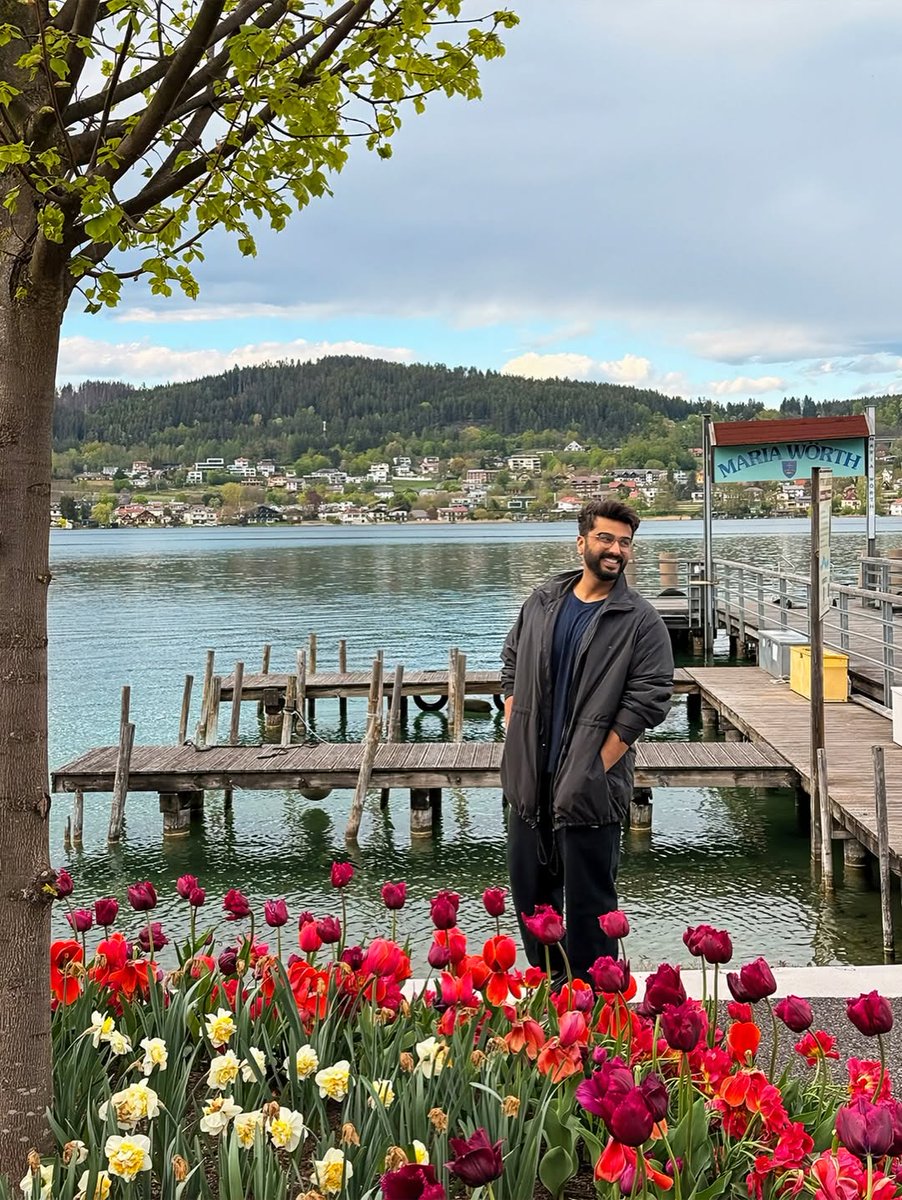 bombaytimes's tweet image. #ArjunKapoor shared dreamy snippets from #Austria, featuring lakeside views, indulgent food, happy moments and serene travel vibes 📷

#BollywoodNews #BollywoodUpdates #EntertainmentNews