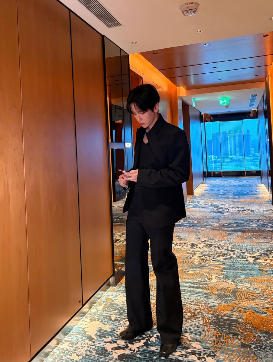 BAEKHYUN WORLD tweet media