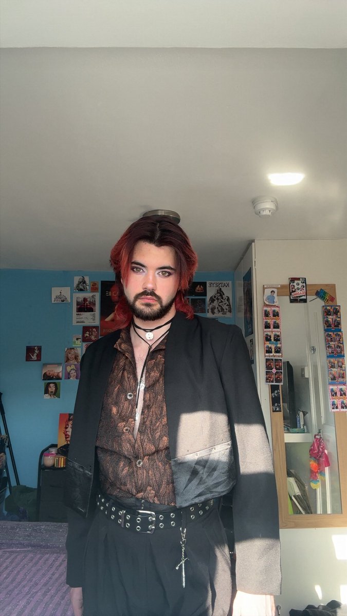 ThatTiago's tweet photo. May have looked the best I have ever looked yesterday🤎who knew a suit like moment would make the hottest I’ve ever been https://t.co/XTZq4OfbHF