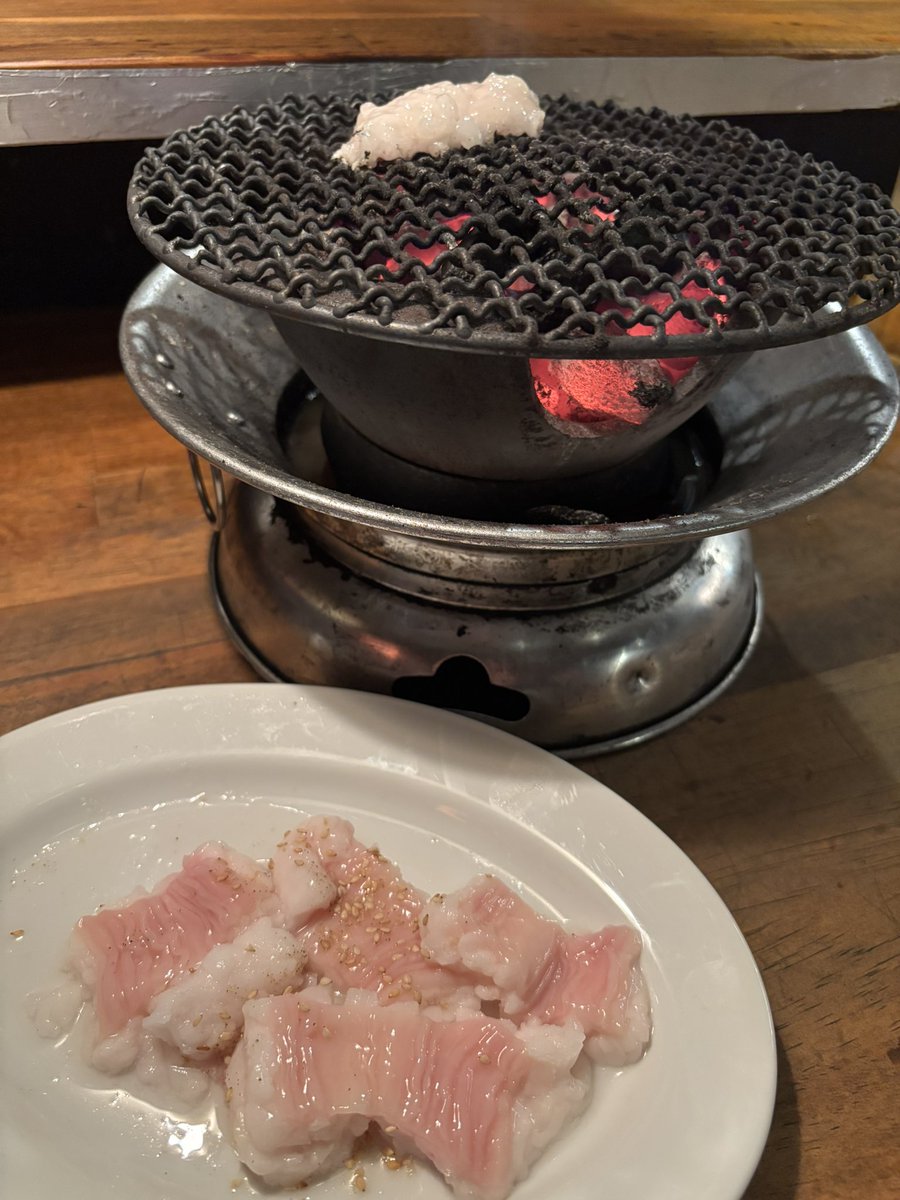 HidekiKakinuma's tweet image. 明日はHonda Sports Driving Program Meeting in 鈴鹿🚗💨
前夜祭はひとりホルモン🥩を満喫🥰🍺
どっちがメインなんだか‥🤣
#TYPER #Honda @Honda_SDW_JP