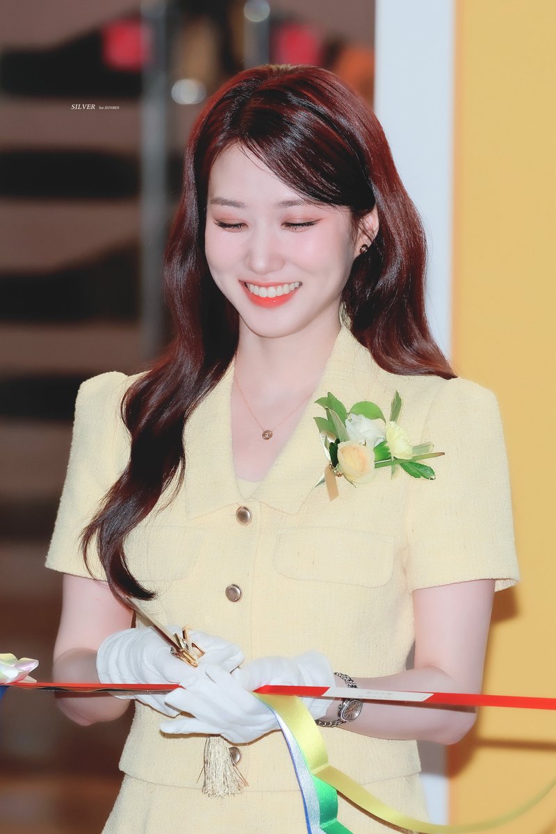 sɪʟᴠᴇʀ tweet media