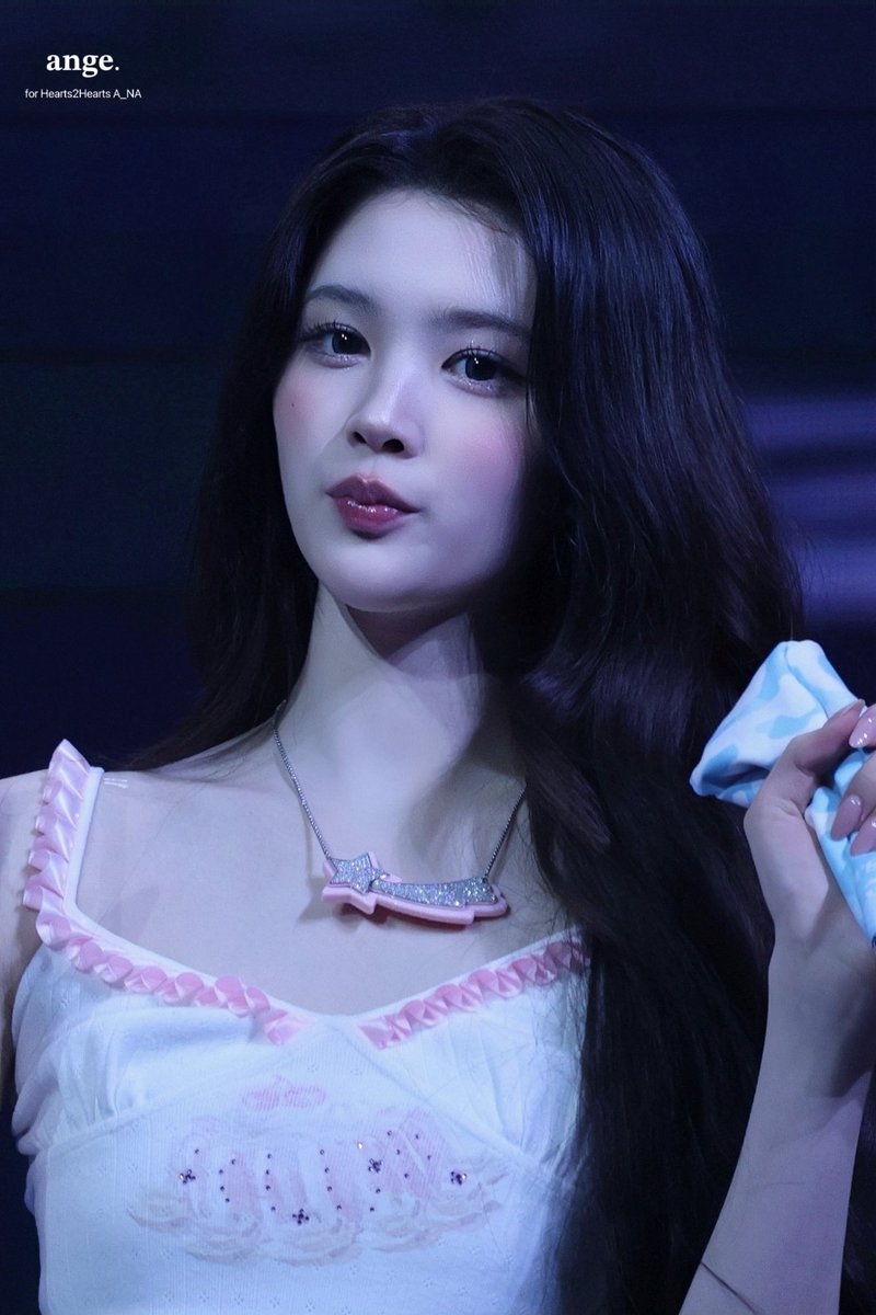 𝐚𝐧𝐠𝐞. tweet media