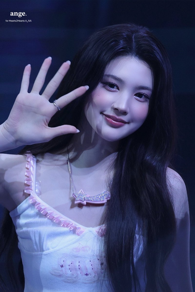 𝐚𝐧𝐠𝐞. tweet media