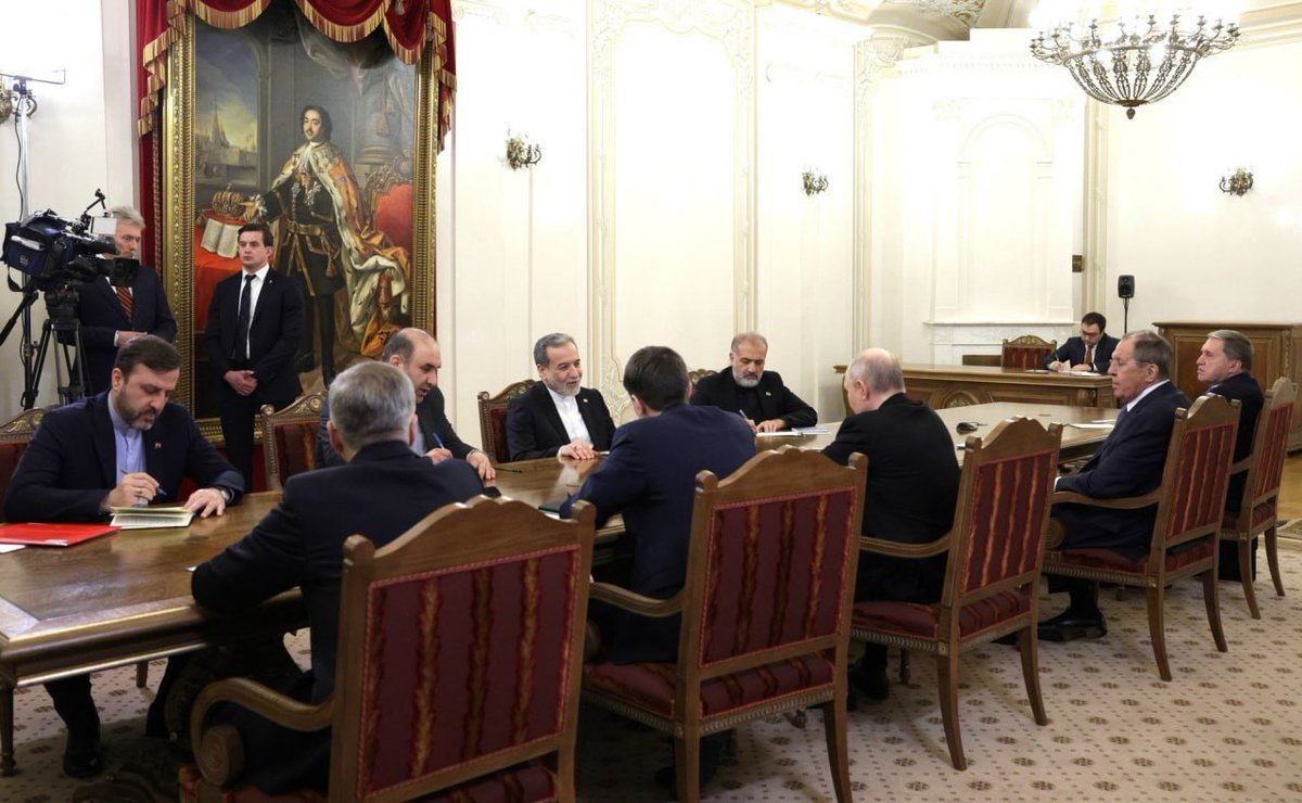 mae_rusia's tweet image. 🗓 El 27 de abril, el Presidente de Rusia, Vladímir #Putin, se reunió con el Representante Especial del Presidente de #Irán, el Canciller iraní @araghchi.

💬 Haremos todo para que la paz se alcance cuanto antes.

t.me/MAERusia/7791

#RusiaIrán