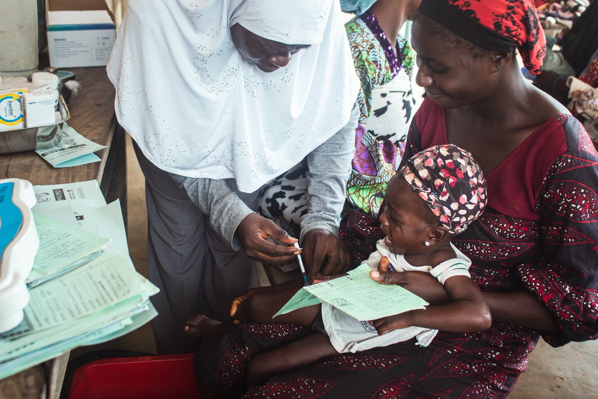 project_ule's tweet photo. A simple visit. A powerful protection 💉
Routine immunisation keeps children safe and communities strong.

Don’t wait. Protect your child today.

#AfricanVaccinationWeek #PublicHealth #ProjectULE #vaccinessavelives https://t.co/dD6OhSB8M2