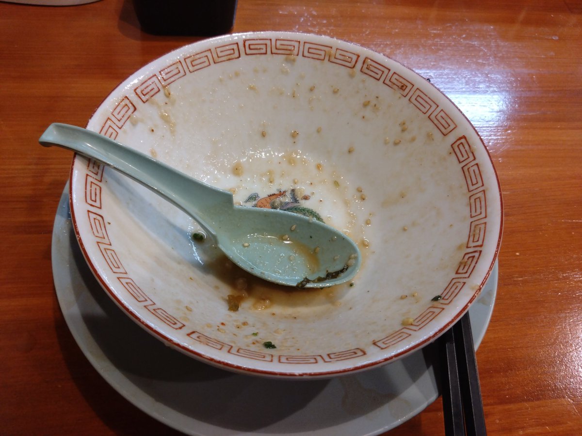 blackknight4043's tweet photo. 一路チャーシューメンバリカタ替玉2両方ハリガネTPネギ。
この店の濃厚豚骨スープが美味いのは勿論なんだけど博多一路特注麺がメッチャ美味い!
まさに『博多一路麺!』
＃博多一路
＃株式会社内田製麺
@777eikt777 https://t.co/cjK8EwAHpP