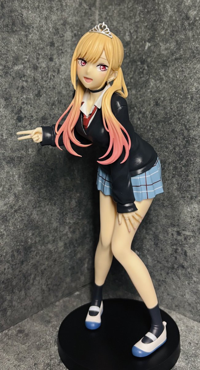 その着せ替え人形は恋をする 
Season 2 GLITTER＆GLAMOURS 
喜多川海夢 文化祭ver. フィギュア

特に高級感はなくプライズフフィギュアらしい質感ではありますが、
雰囲気は可愛いらしく出来てると思いました🤔✨

【獲得個体の重心情報】

・表裏は少し動くが、
　表面側がかなり重い