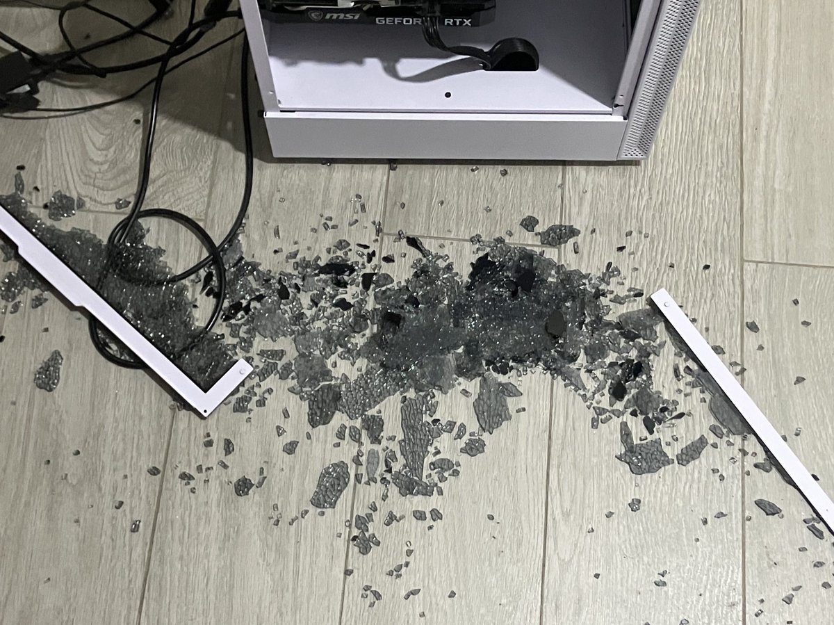 awobbuffet_'s tweet photo. fuck https://t.co/XNrOaE0qml