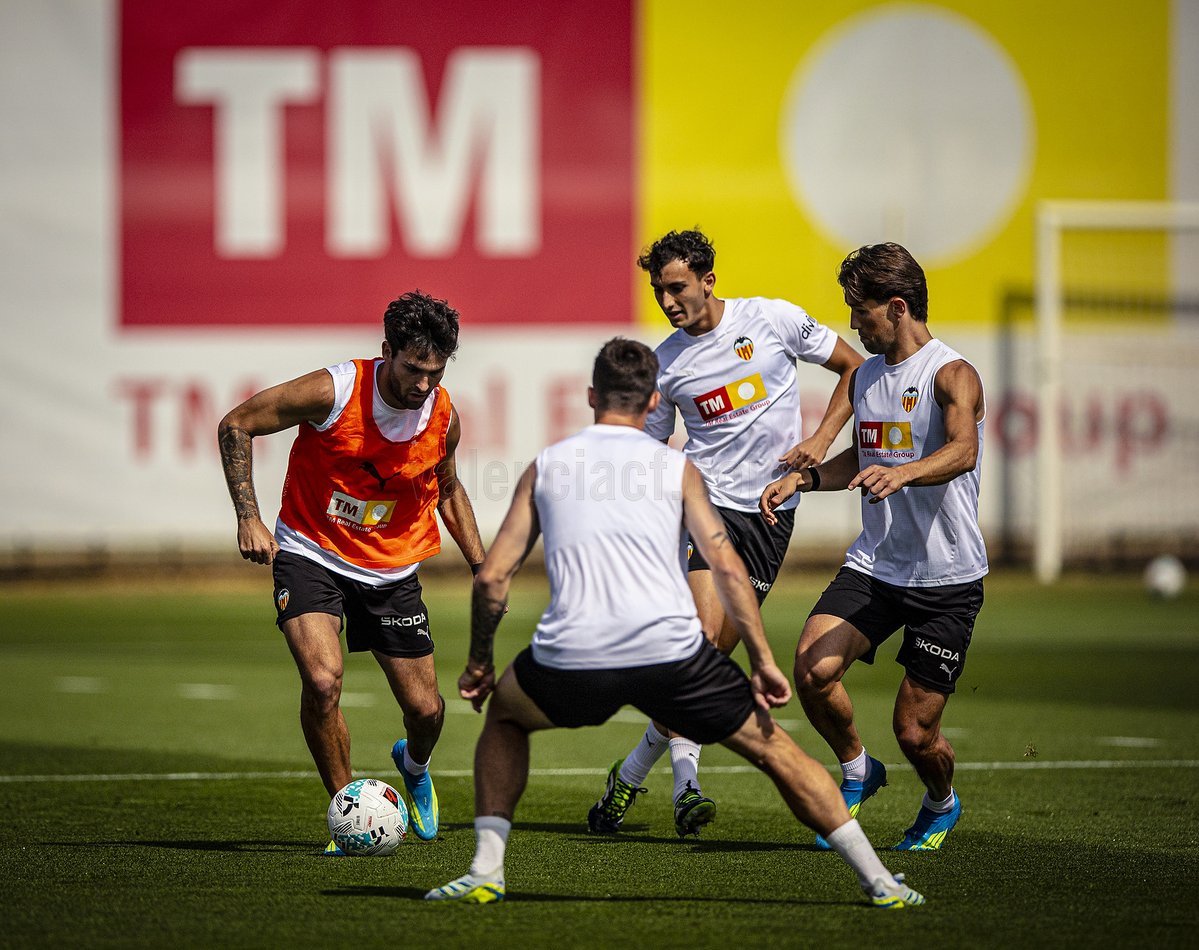 Valencia CF tweet media