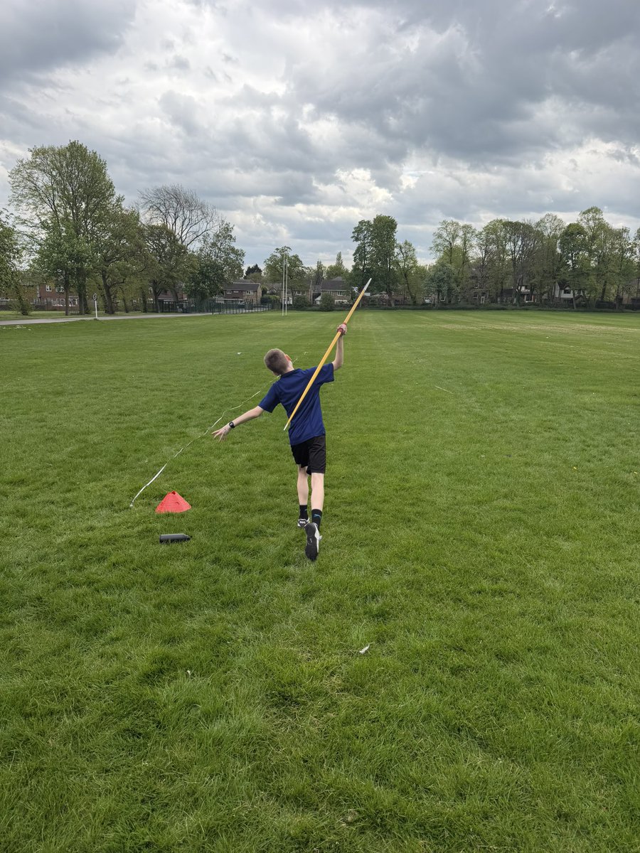 ManorCroft_PE's tweet photo. Yesterday was the first session of Athletics club 🏅🏃 

Some students came to beat their Mini London Marathon 🏃‍♀️ While others got some Javelin practice in 🎯 Plenty of resilience and confidence on show 🤩

Every Monday 📆 2:30 ⏰ PE 📍

#TeamMCA 
@DeltaManorCroft https://t.co/4Mo6uKAmOc