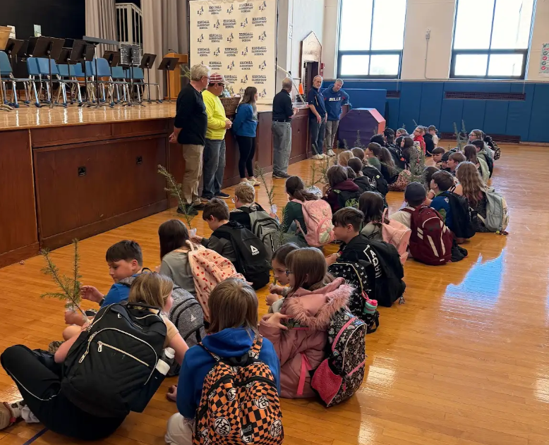 KendallEagles's tweet image. Special thanks to our local Lions Club for continuing the 4th Grade Foresters program at KES! Each 4th grader takes home a baby tree -- perfect timing for Earth Day 2026. #communitypartnerships (Photo courtesy of Julie Bunn)