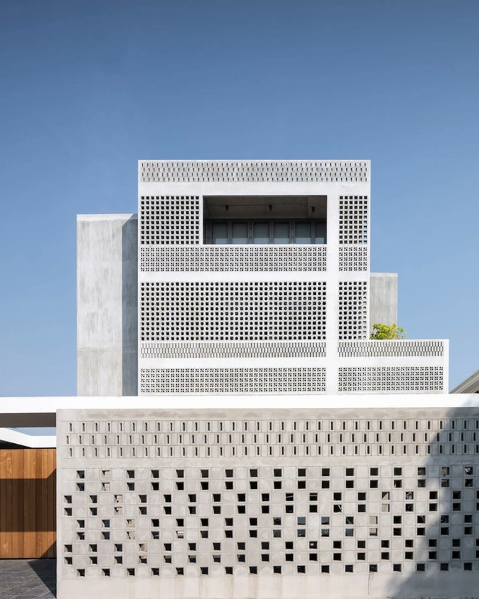 illustrarch's tweet photo. Sailom House by Anonym
#illustrarch #thaiarchitecture #brickarchitecture https://t.co/2oqc1YOwu8