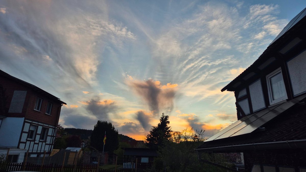 boisdulac_'s tweet image. Fliegende Engel  im Kreis Marburg

pictures by Peter Jakob FB